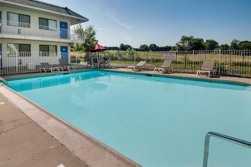 Motel 6 Kansas City Southwest - Lenexa photo 1
