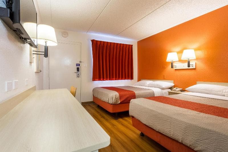Motel 6 Phoenix Tempe Priest Dr 3