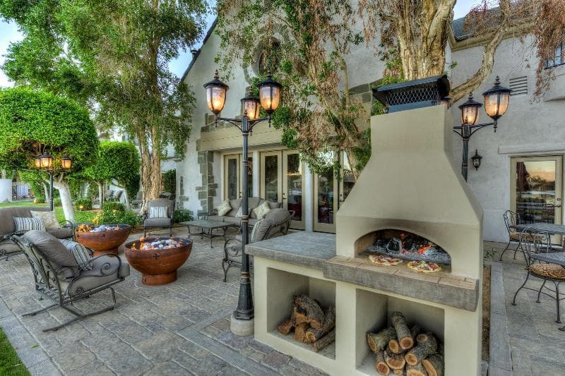 The Chateau At Lake La Quinta 4