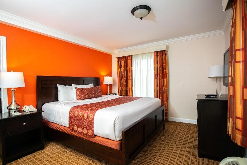 The Wilshire Grand Hotel 2