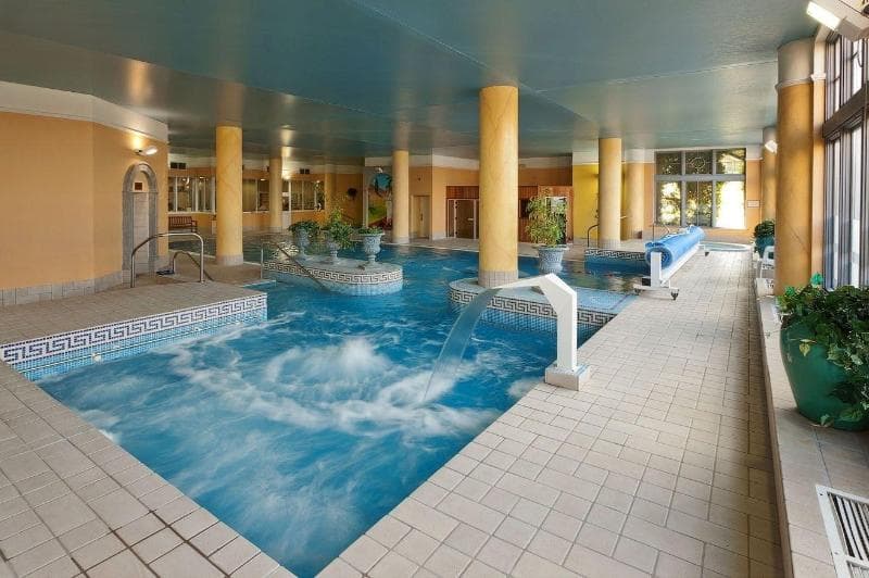 Ashdown Park Hotel 3