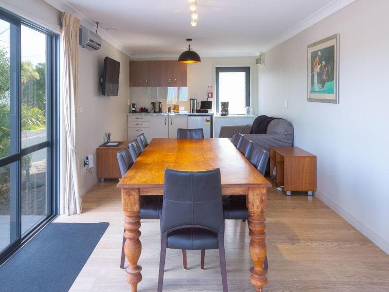Whangaparaoa Lodge main