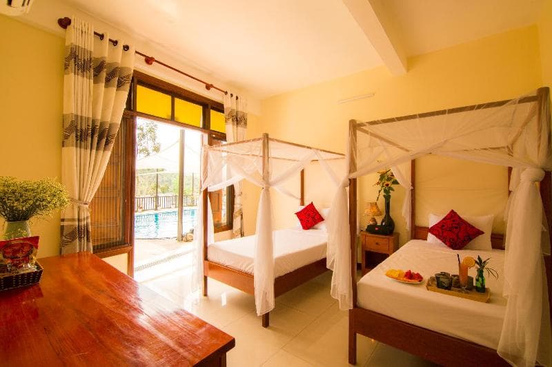 Phong Nha Lake House main