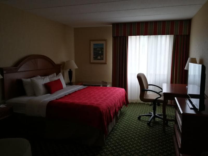 Mystic River Hotel & Suites 5