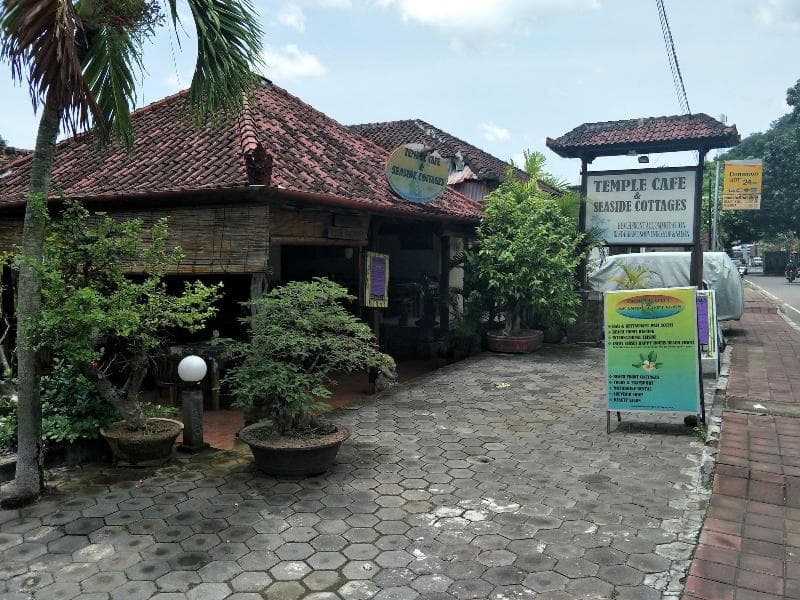 Temple Cafe Seaside Cottages 5