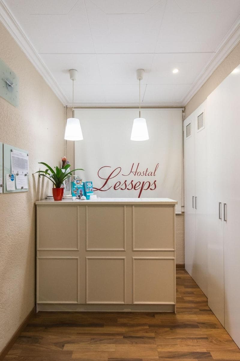 Hostal Lesseps 5