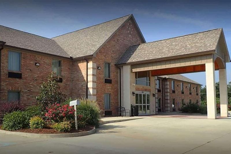 Days Inn & Suites By Wyndham Florence/Jackson Area 5