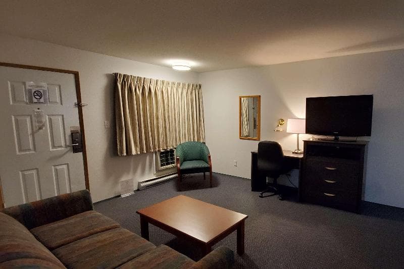 Travelodge By Wyndham Mcbride 5