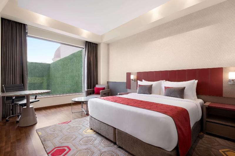 Ramada Plaza by Wyndham Lucknow photo 1