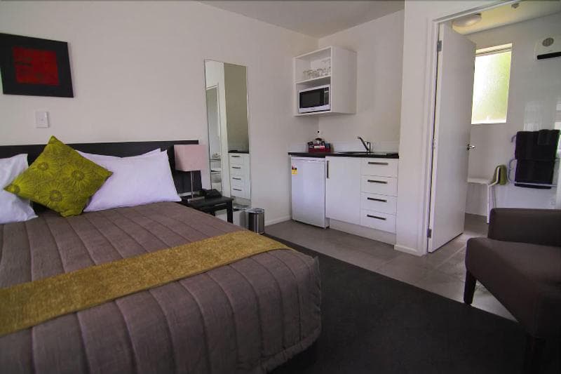 Airport Palms Motel 3