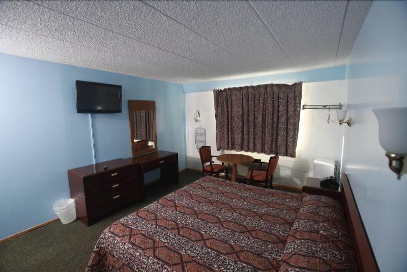 Meadowbrook Motor Lodge 5