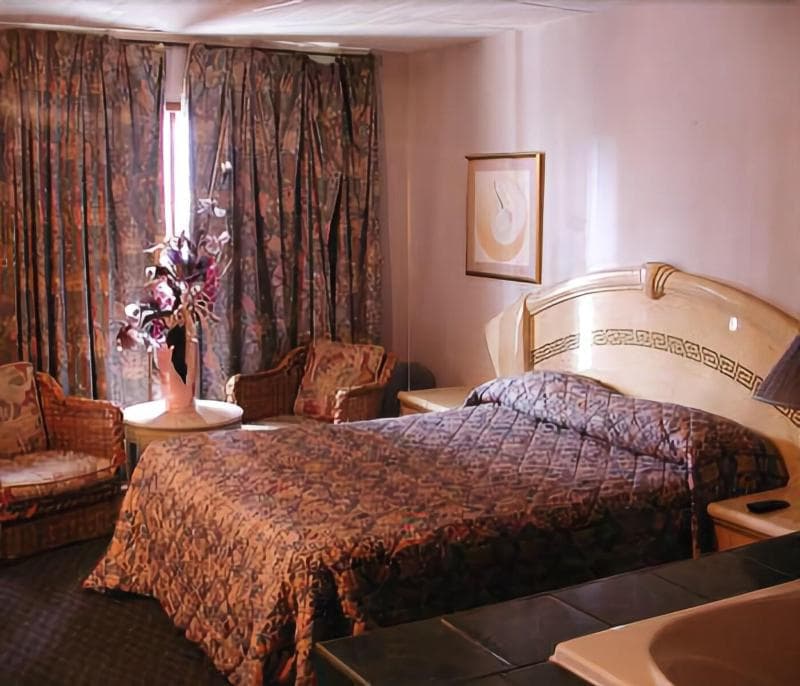 Rainbow Motor Inn main