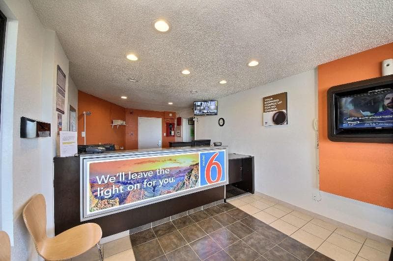 Motel 6 Laredo North 4