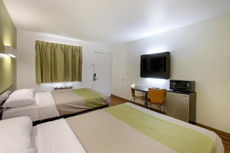 Motel 6 Charles Town 3