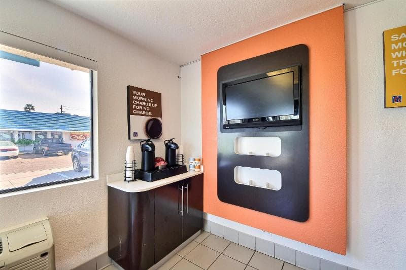 Motel 6 Laredo South 2