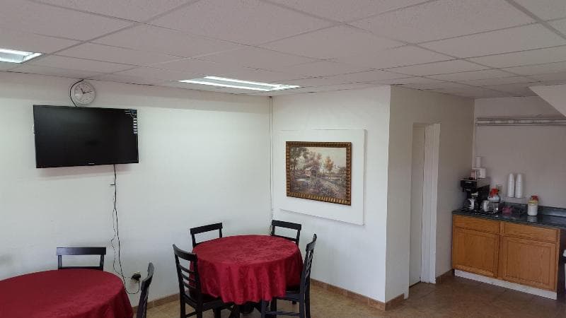Red Carpet Inn Blacksburg 5