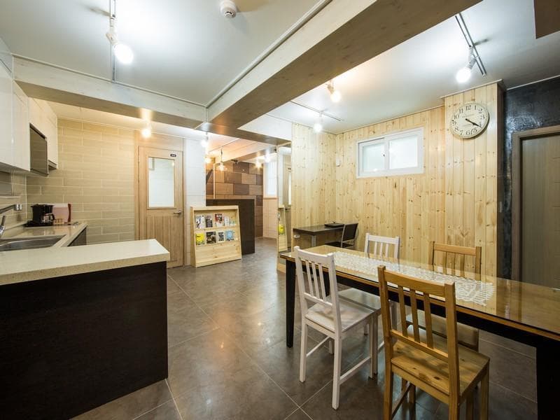 Guest House The Hill Myeongdong 4
