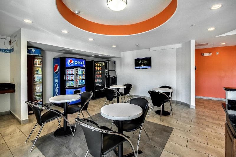 Motel 6 Allentown main