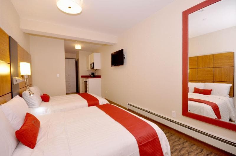Hotel Five44 3