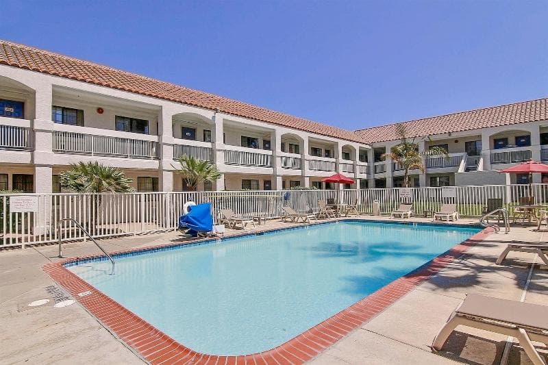 Motel 6 Thousand Oaks South photo 1