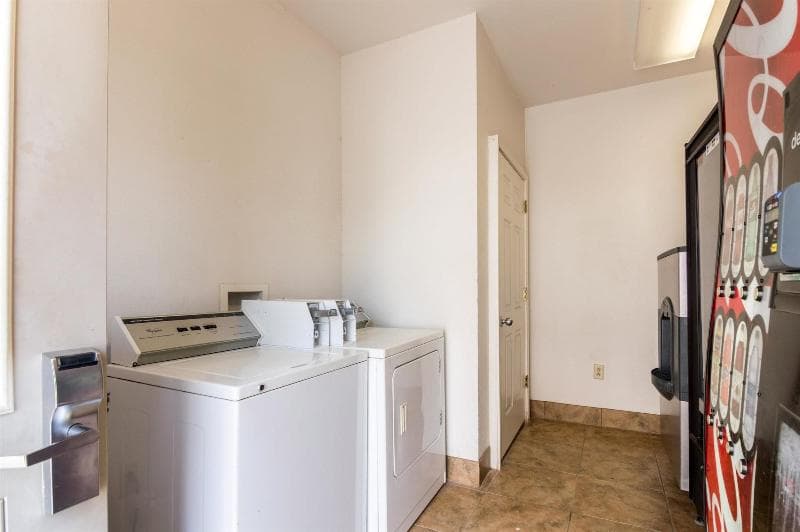 Studio 6 Lubbock Medical Center 5