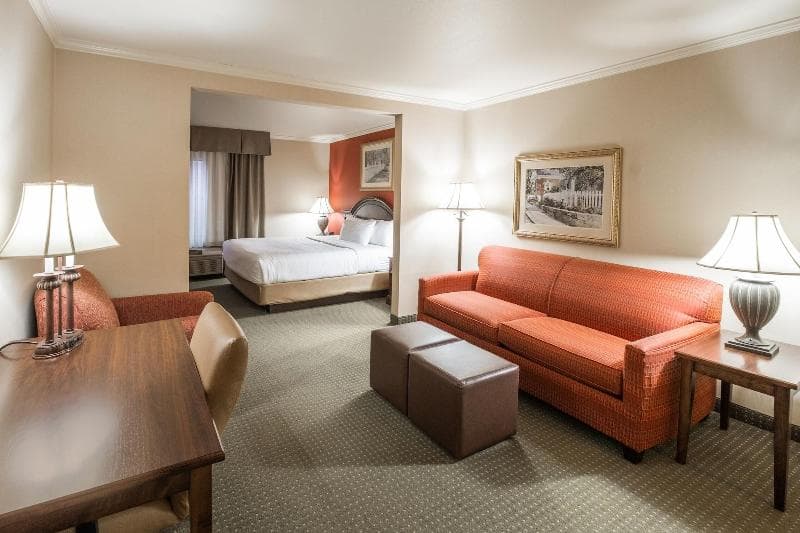 The Elms Hotel 4