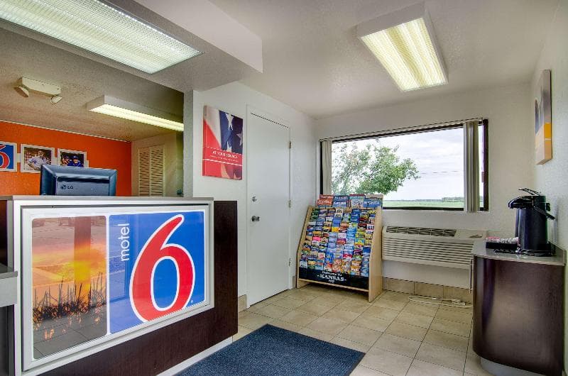 Motel 6 Salina 3
