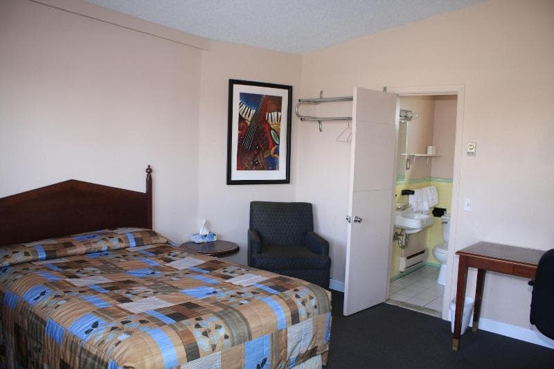 Grand Motel St-Hubert 5