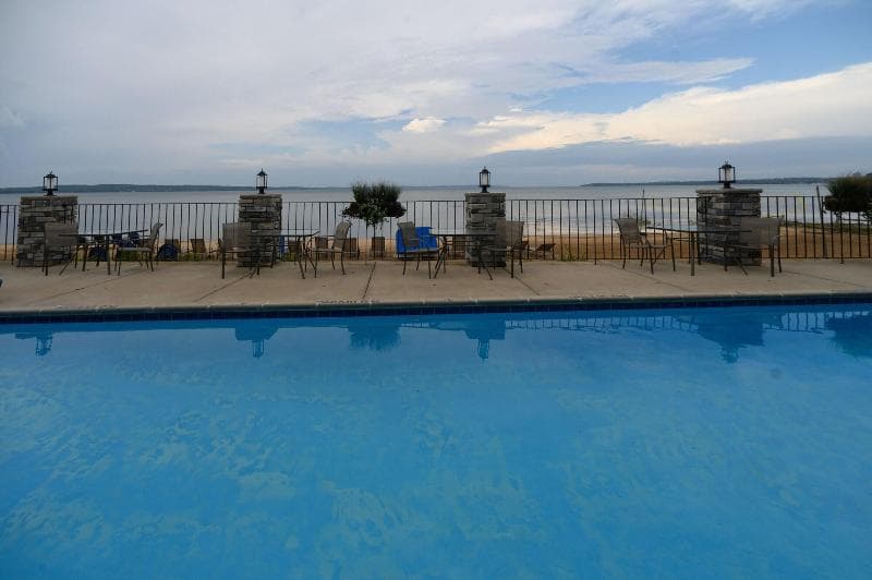 Pointes North Beachfront Resort Hotel photo 1