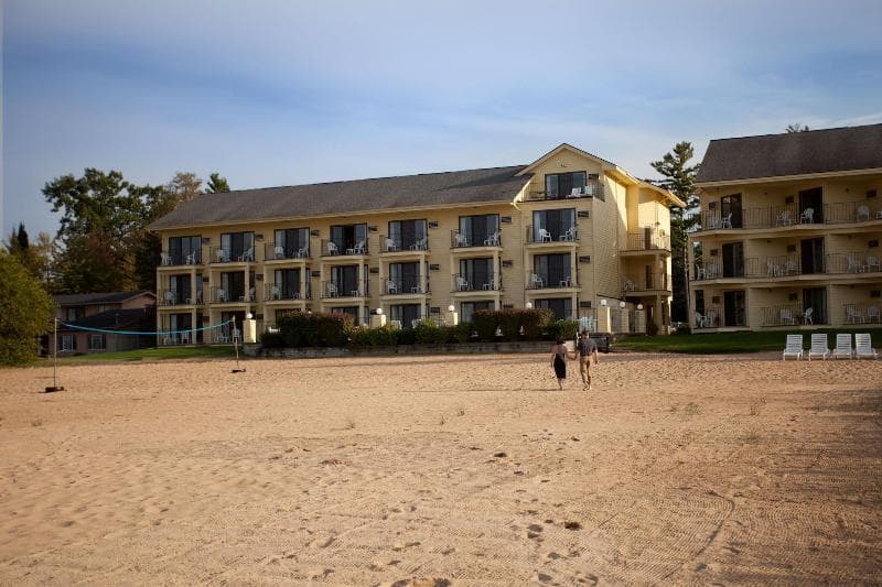 Pointes North Beachfront Resort Hotel 5
