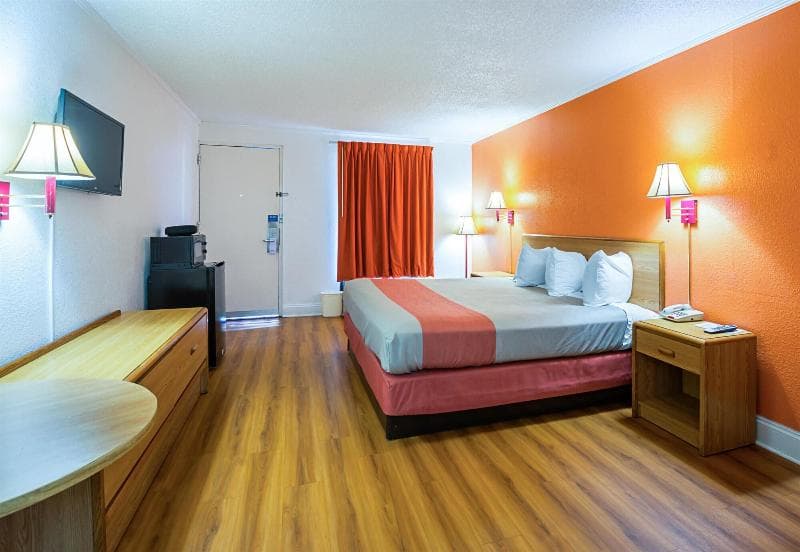 Motel 6 Perry 4860 5