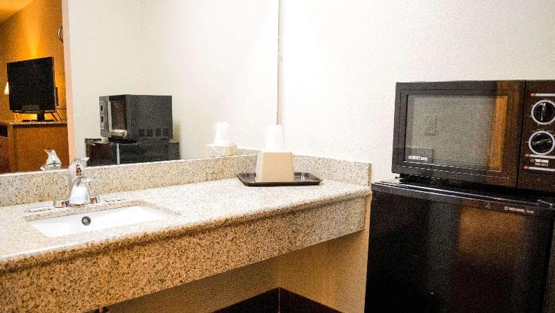 Express Inn Newport News photo 1