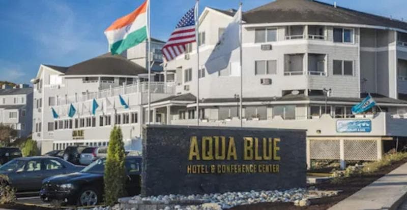 Aqua Blue Hotel & Conference Center 3