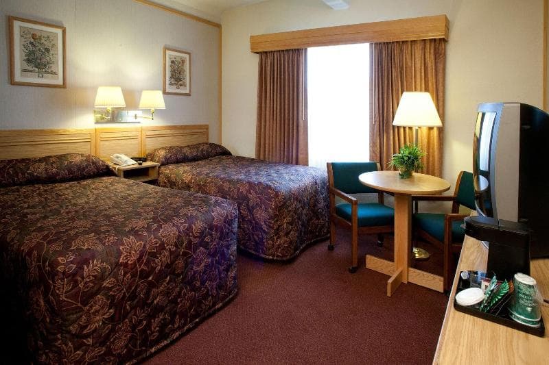 O'haire Motor Inn 5