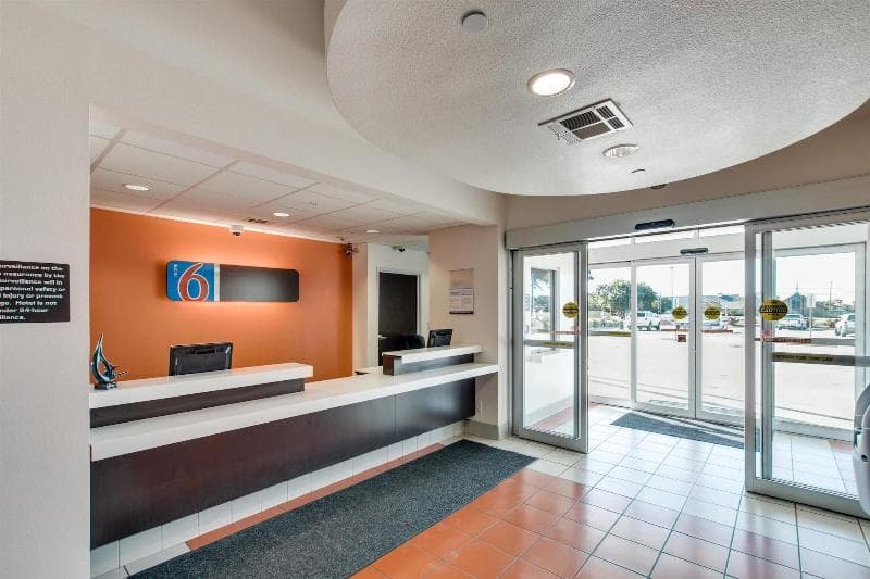 Motel 6 Cleburne 4
