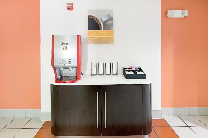 Motel 6 Cleburne photo 1