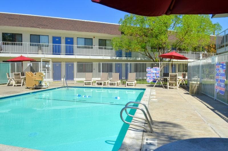 Motel6 Santa Nella, CA - Los Banos - Interstate 5 photo 1