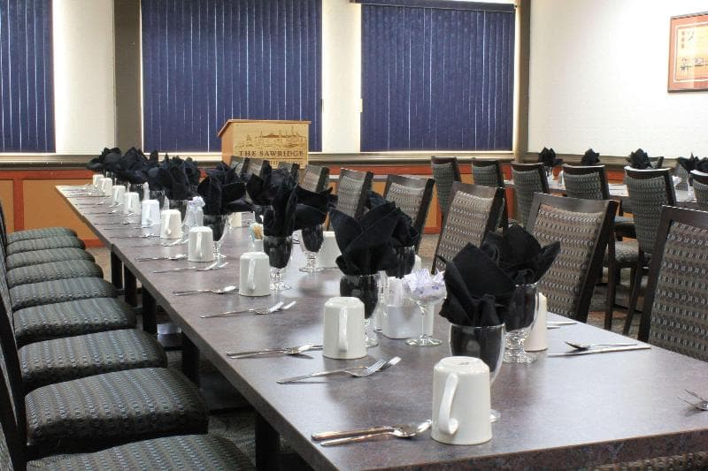 Quality Hotel & Conference Centre Sawridge 2