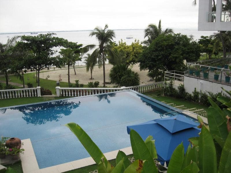 Chateau By The Sea main