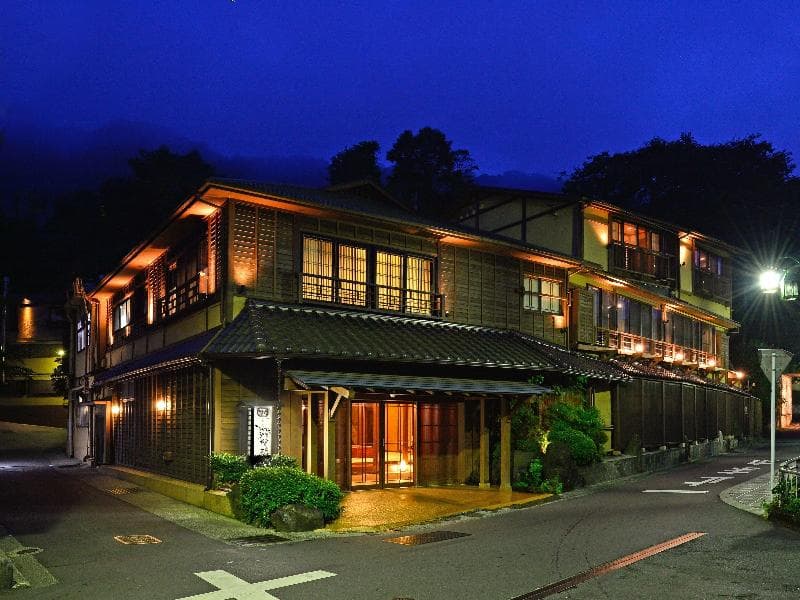 Hakone Yumoto Onsen Yaeikan 3