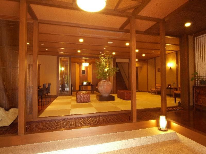 Hakone Yumoto Onsen Yaeikan 5