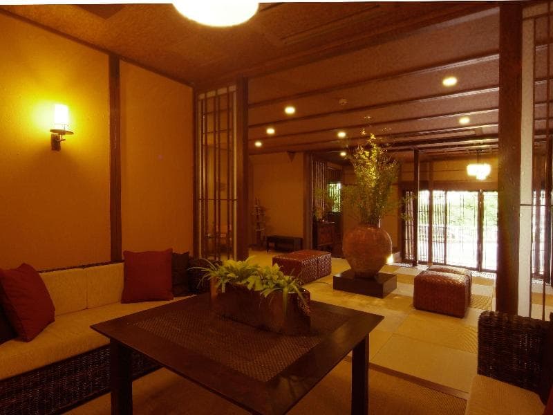 Hakone Yumoto Onsen Yaeikan 2
