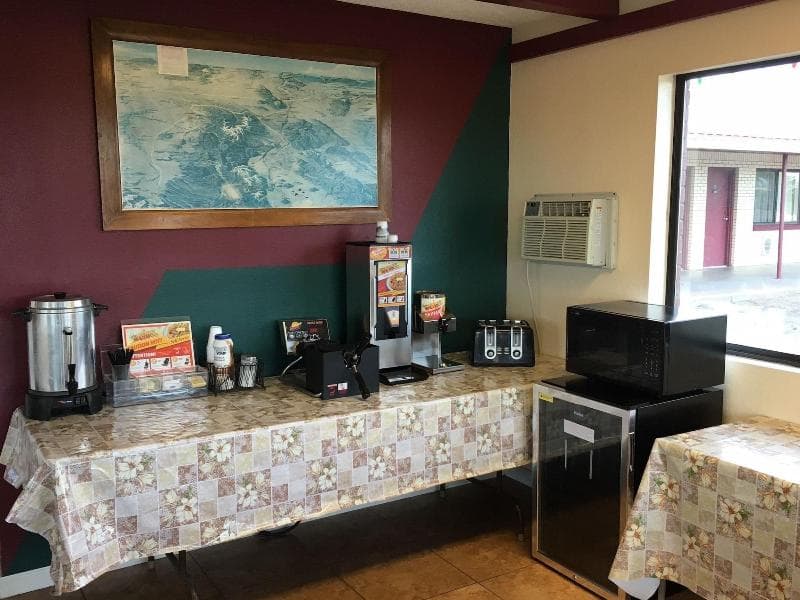 Regal Motel 3