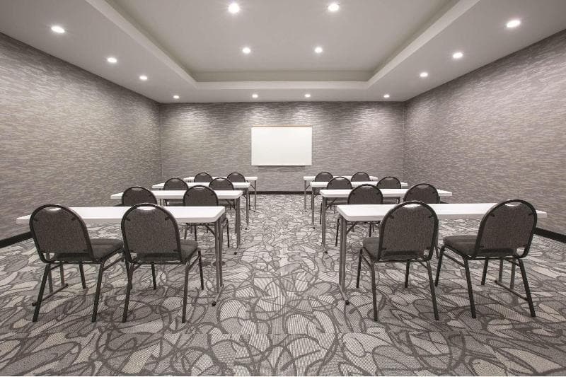 La Quinta Inn & Suites by Wyndham Amarillo Airport main