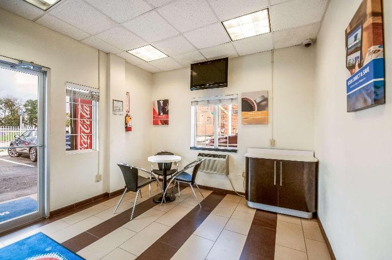 Motel 6 Washington Dc - Convention Center photo 1