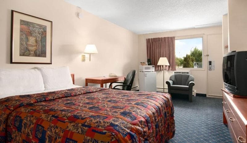 Superlodge Canada Lethbridge 3