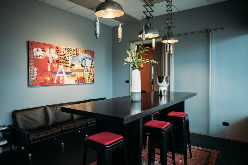 King And Queen Hotel Suites main