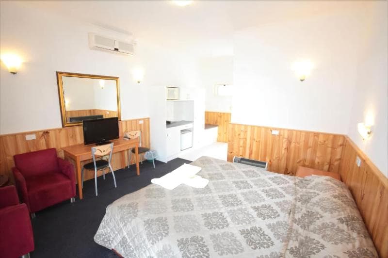 The Esplanade Motel 3