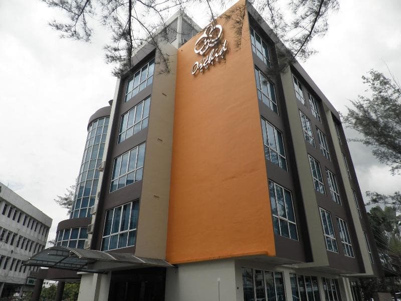 The Orchid Hotel 4