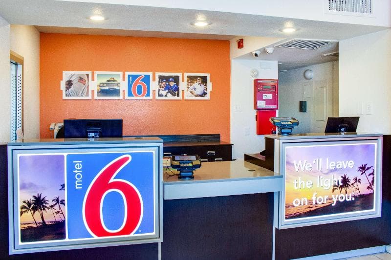 Motel 6 Bakersfield South 3